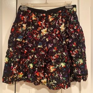 Pleated A-line skirt with pockets